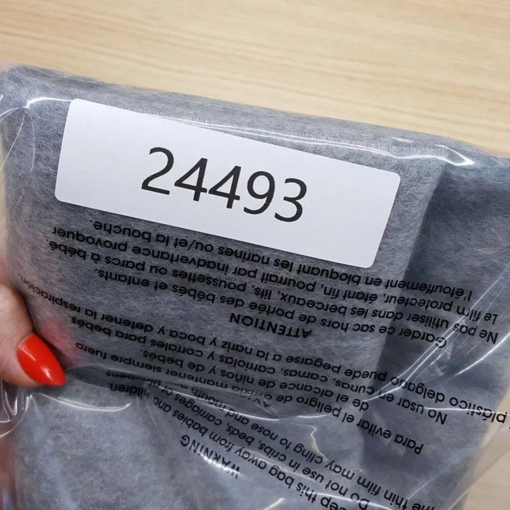 BLOOMINGDALES Mens Store Scarf Grey 100% Cashmere Fringe 64x10.5